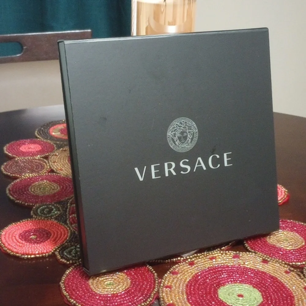 Versace Gift Box with Tissue Paper - Picture 3 of 14